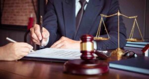 How to Become an Advocate?